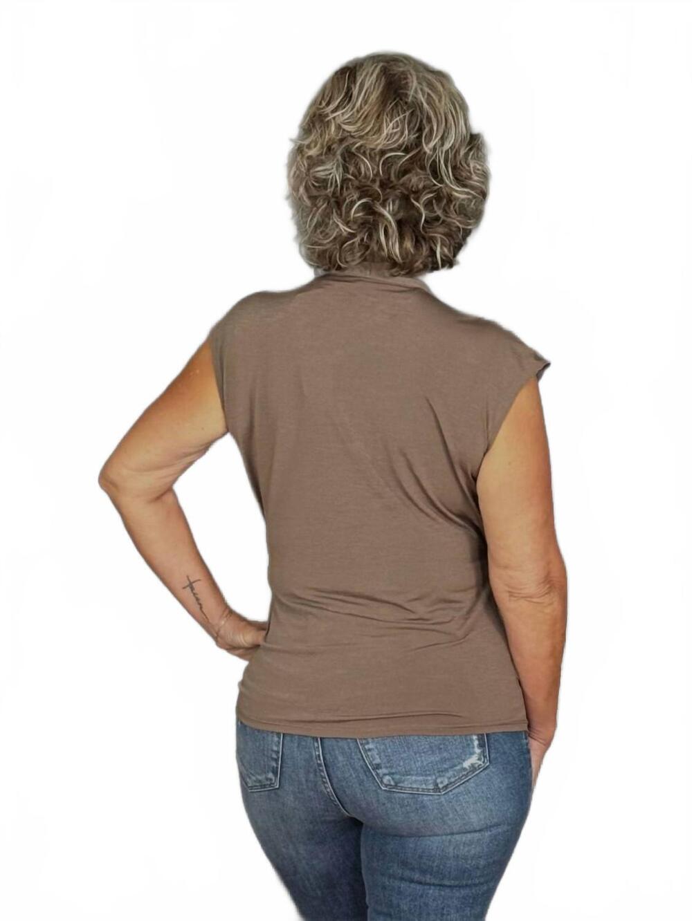 NEW DEAR SCARLETT the surplice top in mocha - Picture 2 of 3